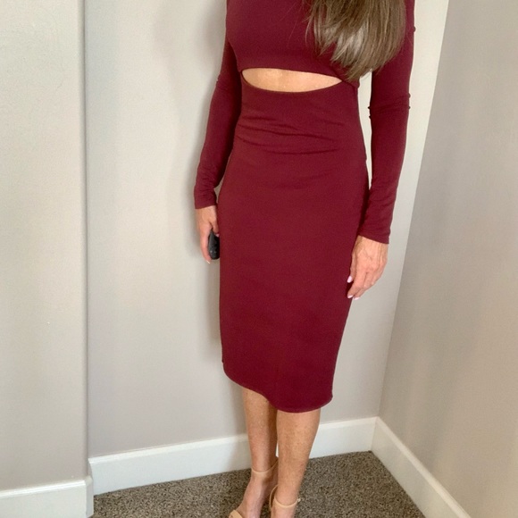 Not Yours To Keep, Amori MIDI Dress. PERFECT DRESS FOR A CHRISTMAS PARTY! - Picture 6 of 6